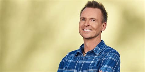 phil keoghan luggage line.